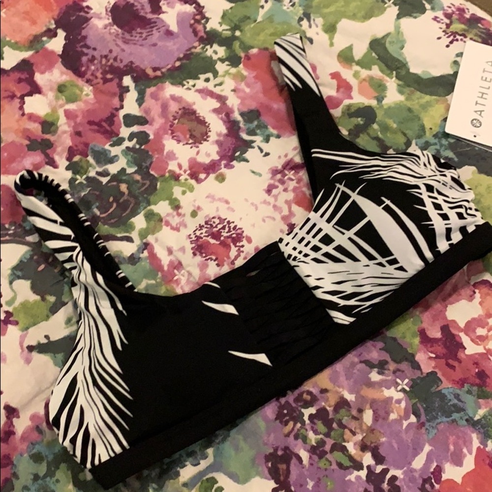 Athleta black top size large NWT